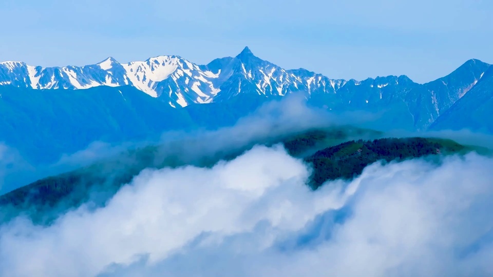 Montañas nevadas