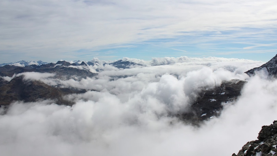 Clouds and mist in the mountains