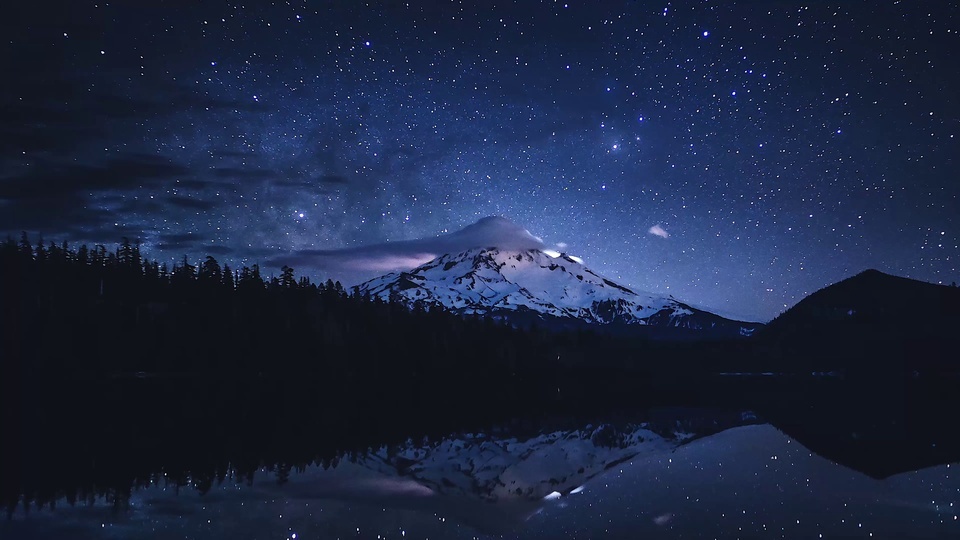 Hermoso paisaje estrellado