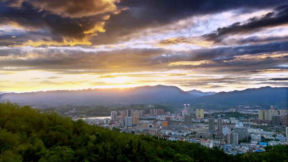 Clouds in the mountains