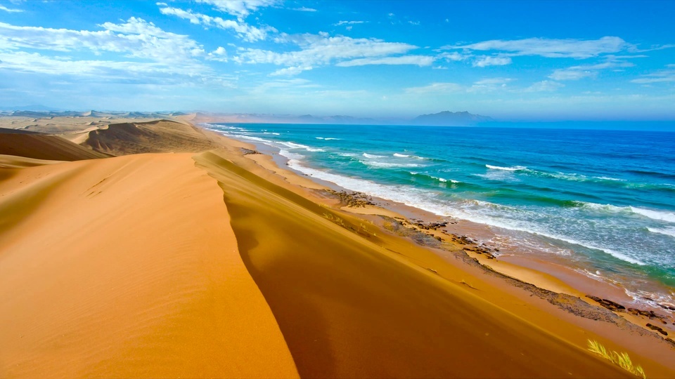 Ondas de areia amarela