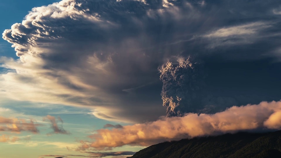 erupção vulcânica