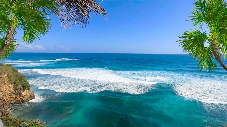 Blue Ocean and Blue Sky Tide