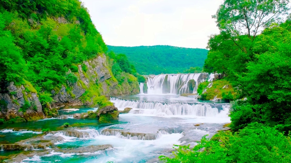 Cascada de montaña Aoshui