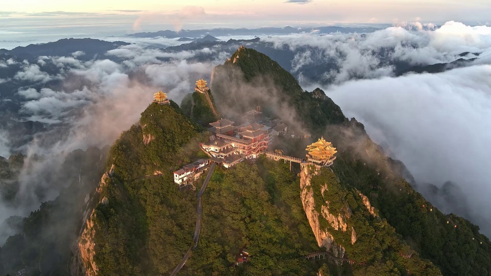 仙境云海老君山