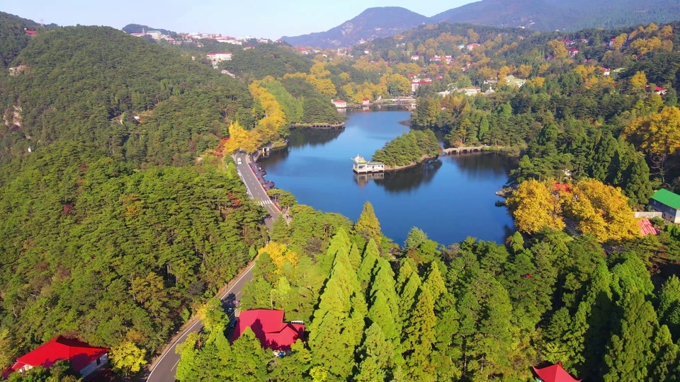 Lushan autumn color is like Qinhu aerial photography