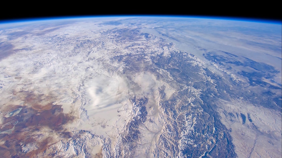 Espaço Terra Montanhas Nevadas