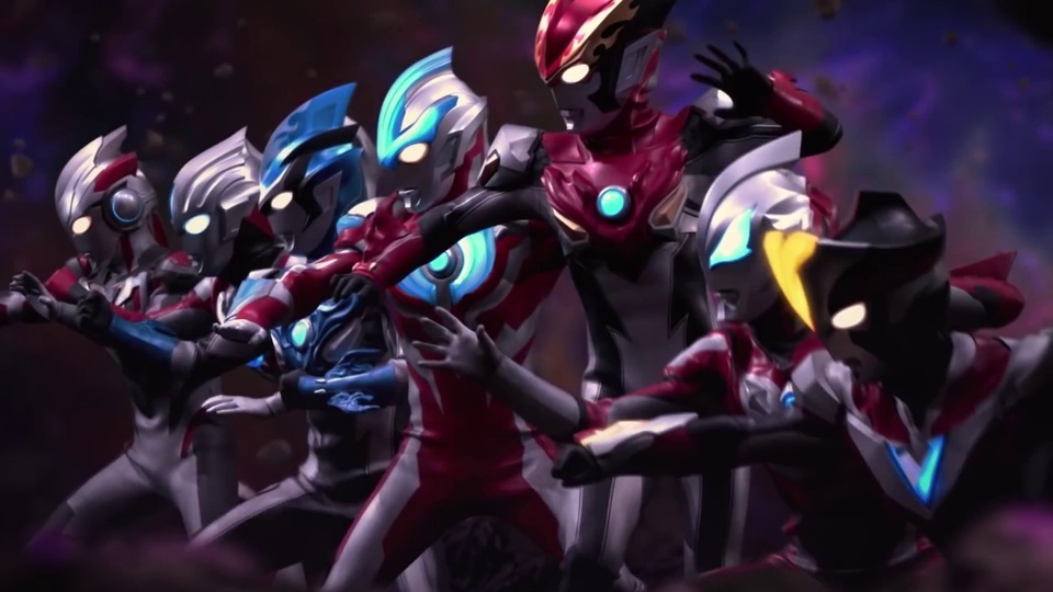 Ultraman gang fight monster