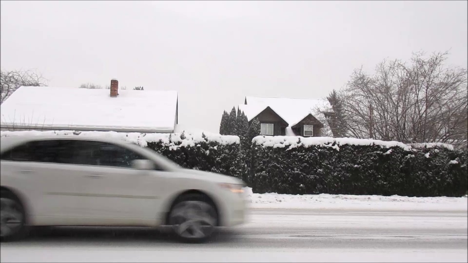 Cena de neve na estrada