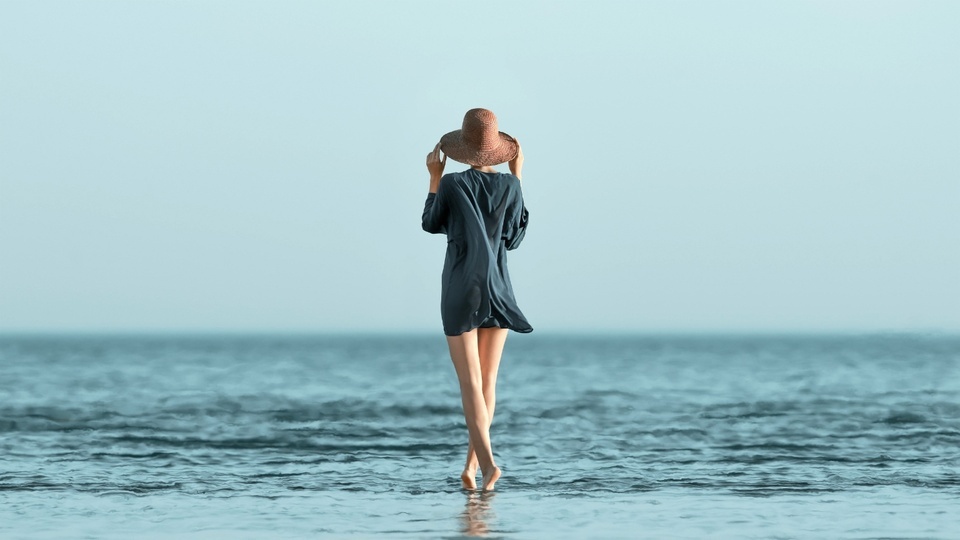 seaside girl