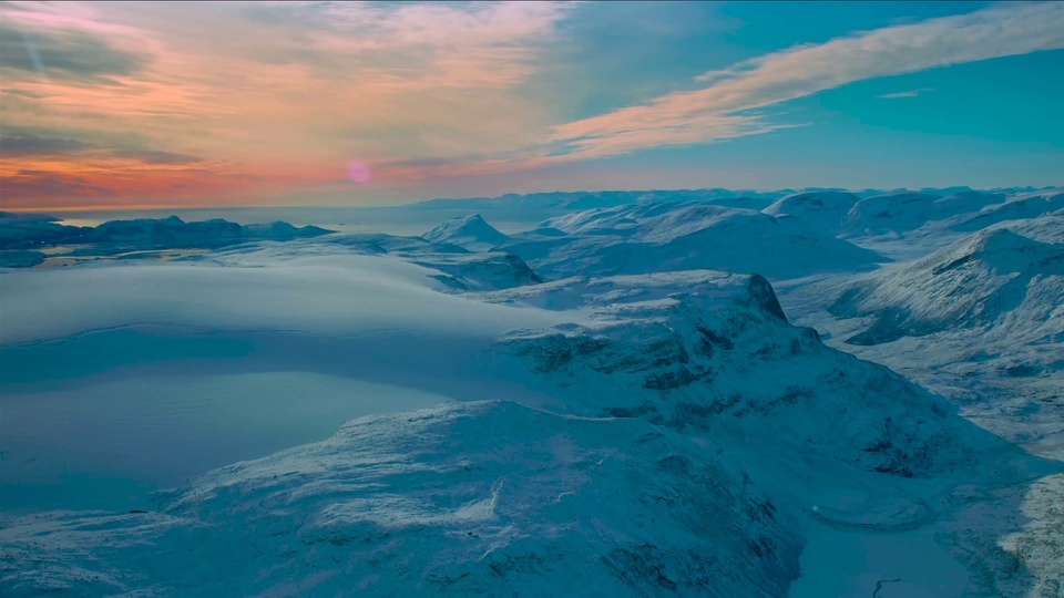 4K fotografia aérea pôr do sol neve montanha